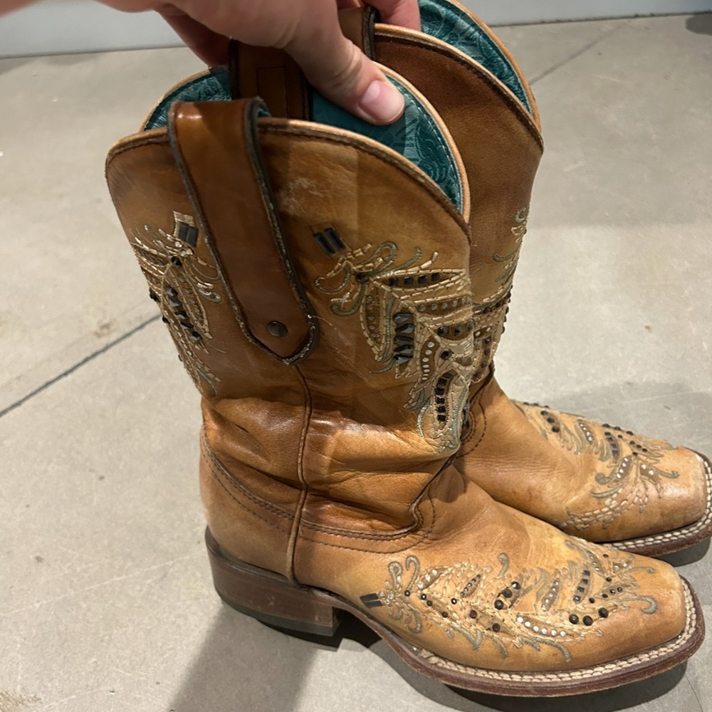 Corral women’s cowboy boots - Picture 2 of 3